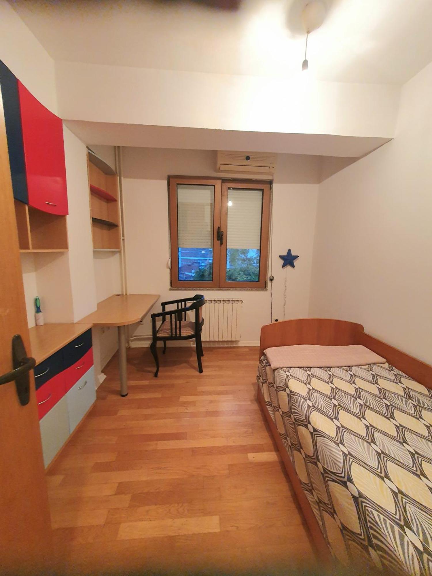 3 Bedroom Home With Parking Garage In The Heart Of Skopje Extérieur photo