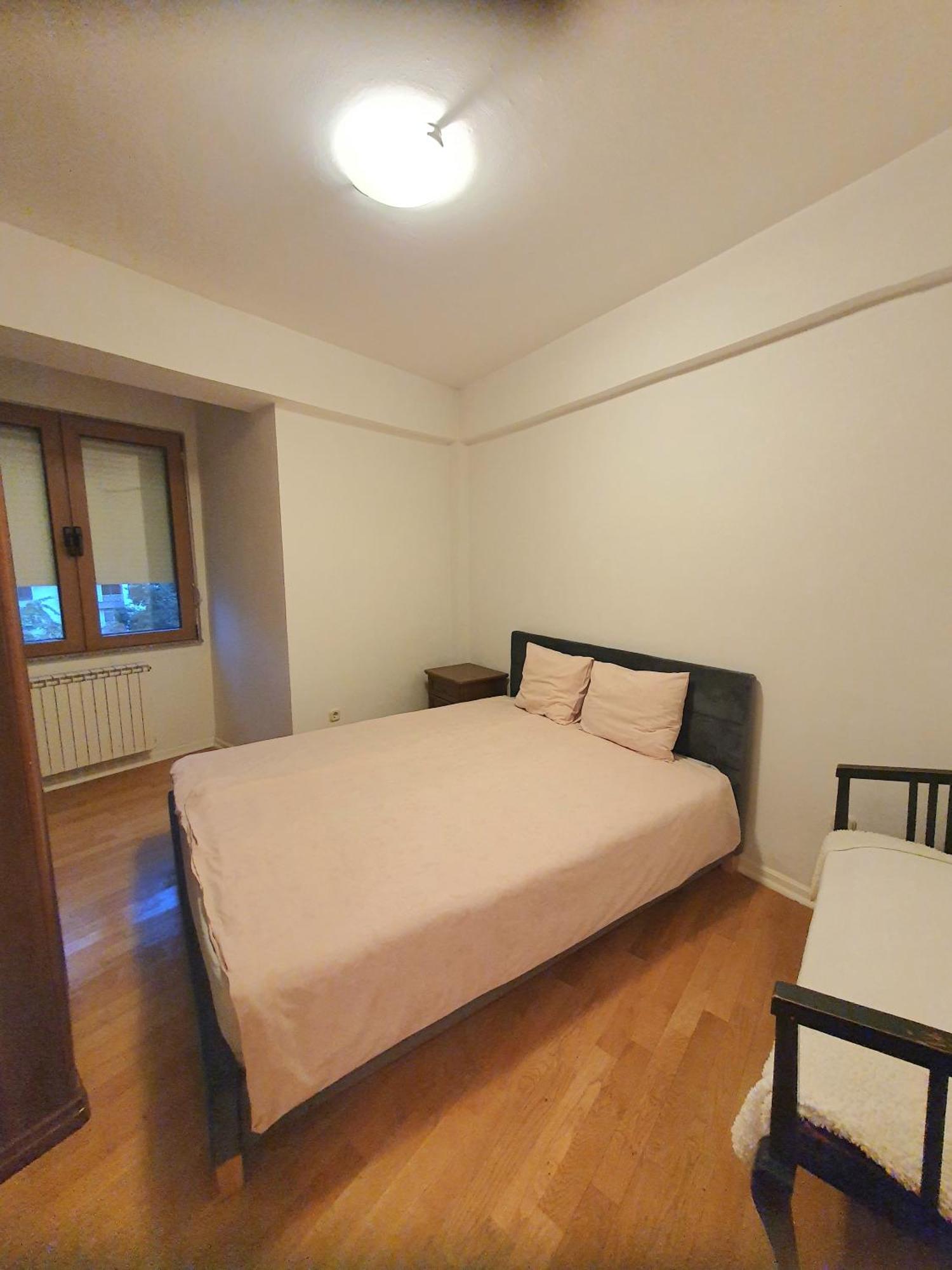 3 Bedroom Home With Parking Garage In The Heart Of Skopje Extérieur photo