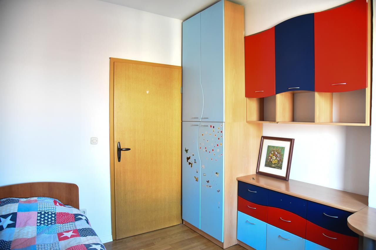3 Bedroom Home With Parking Garage In The Heart Of Skopje Extérieur photo