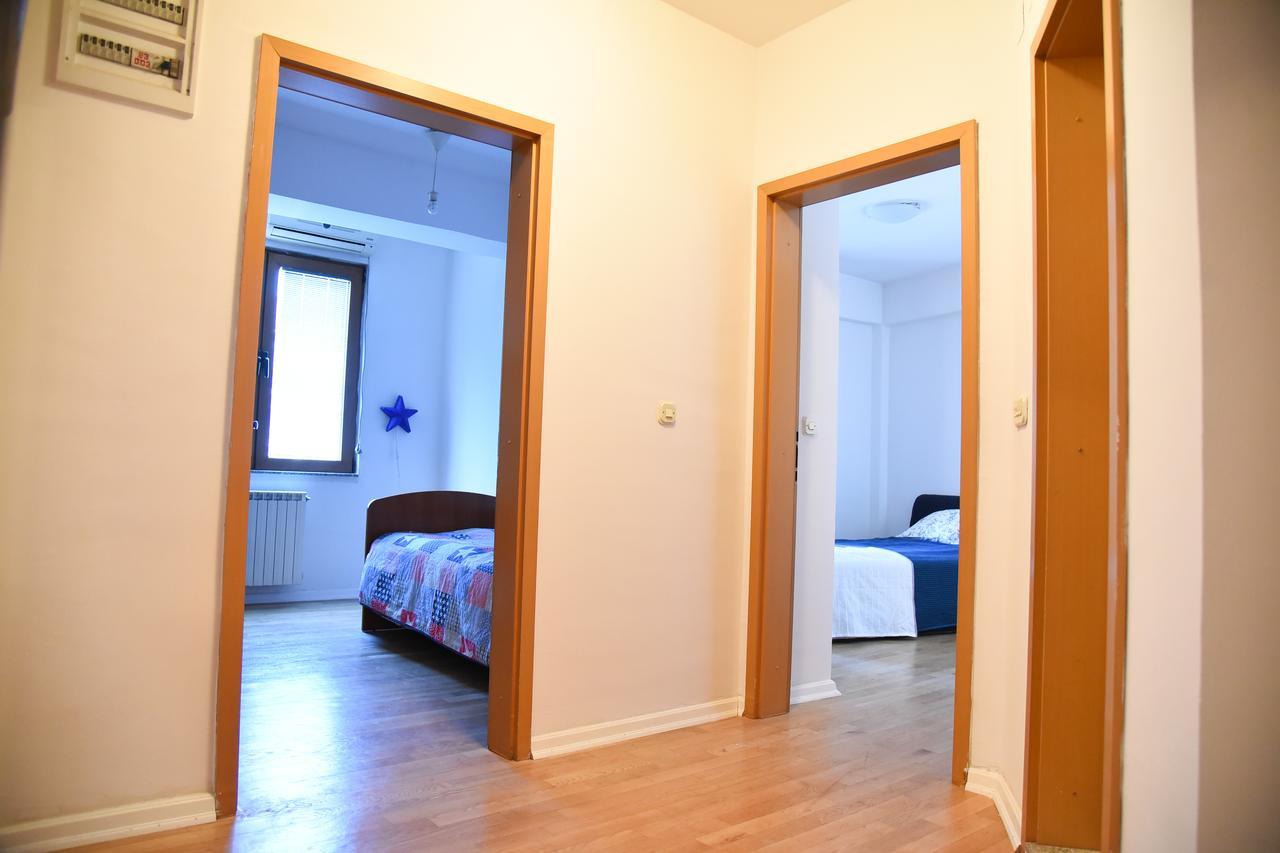 3 Bedroom Home With Parking Garage In The Heart Of Skopje Extérieur photo