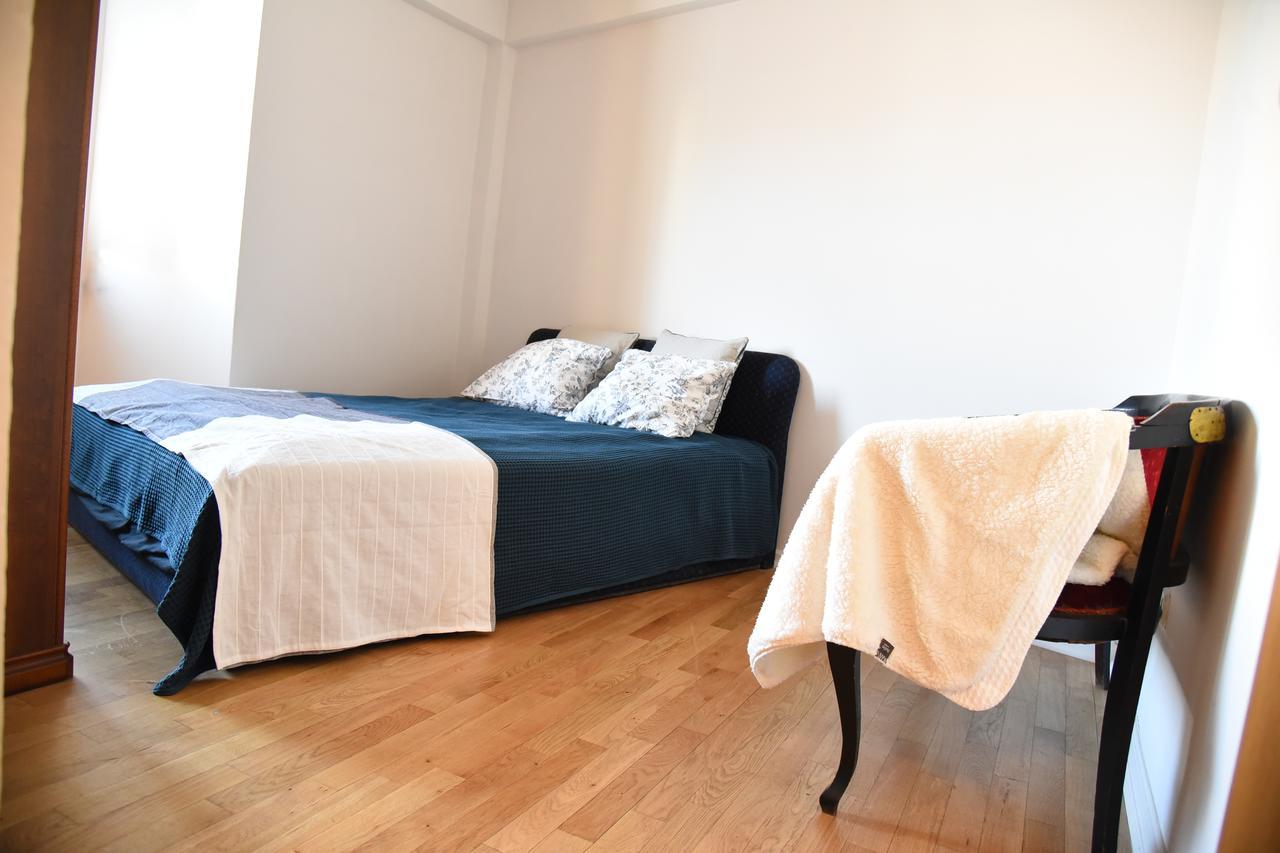 3 Bedroom Home With Parking Garage In The Heart Of Skopje Extérieur photo